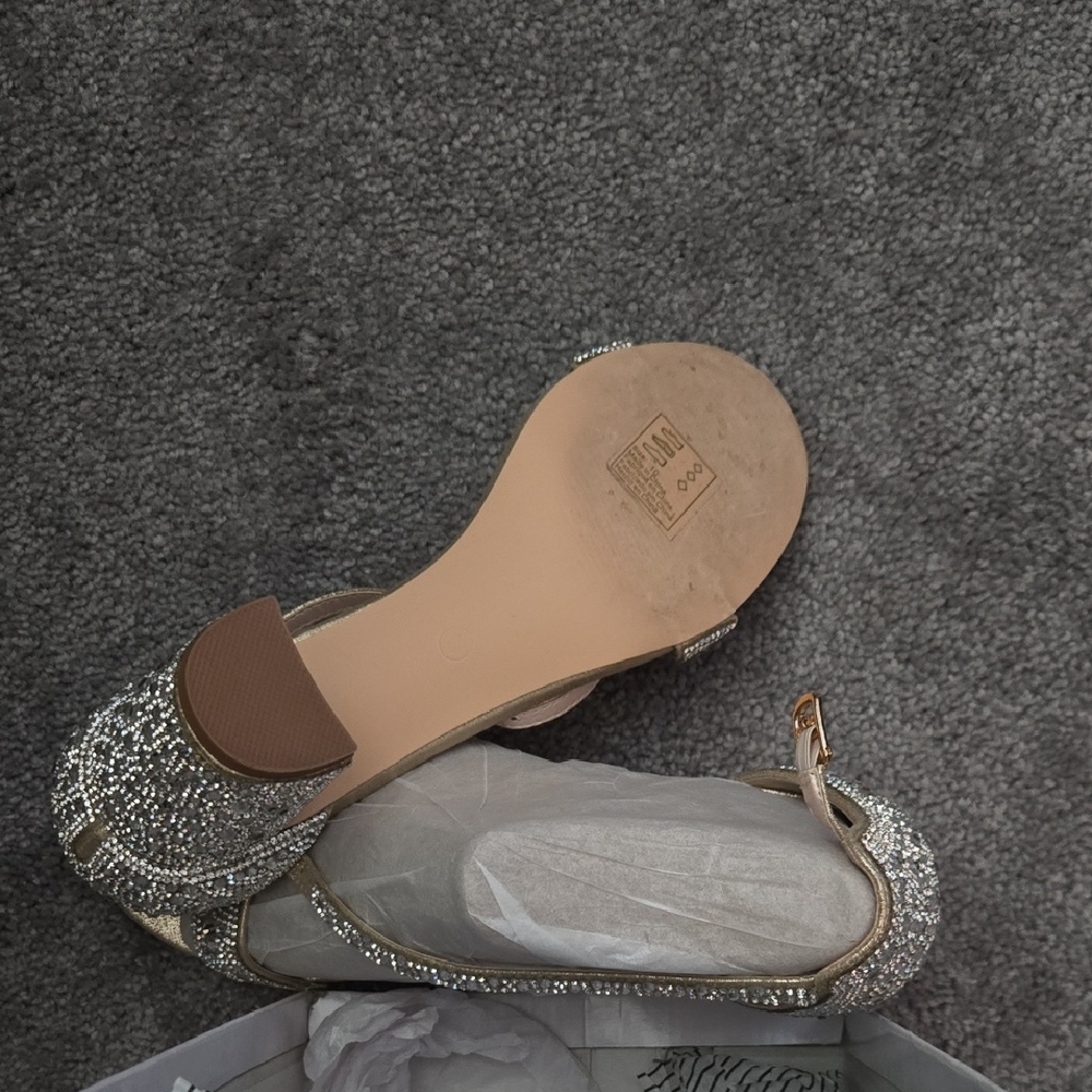 Elegant Champagne and Rhinestone Women's Heels - Picture 5 of 6